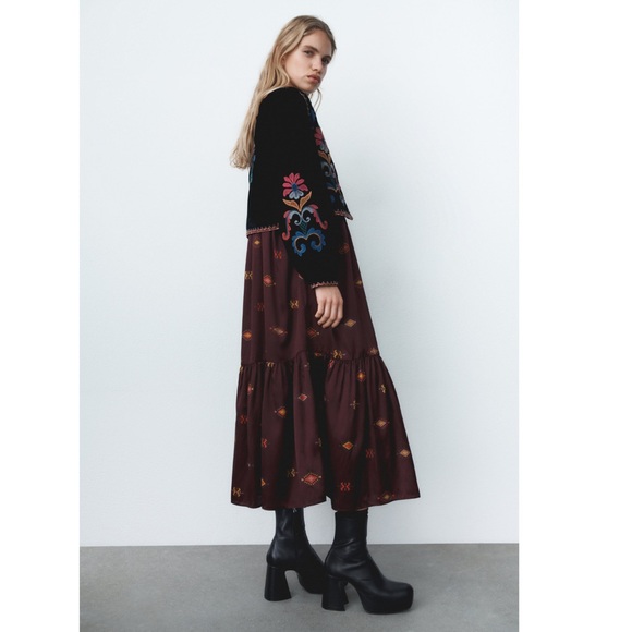 LAST βπΌ ZARA NWT EMBROIDERED VELVET BLAZER π₯ - Picture 6 of 14